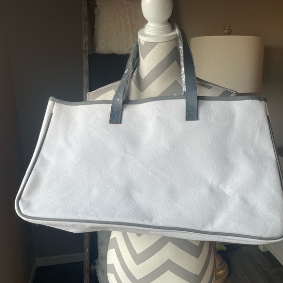 Cute canvas tote! NEW! - Picture 4 of 5